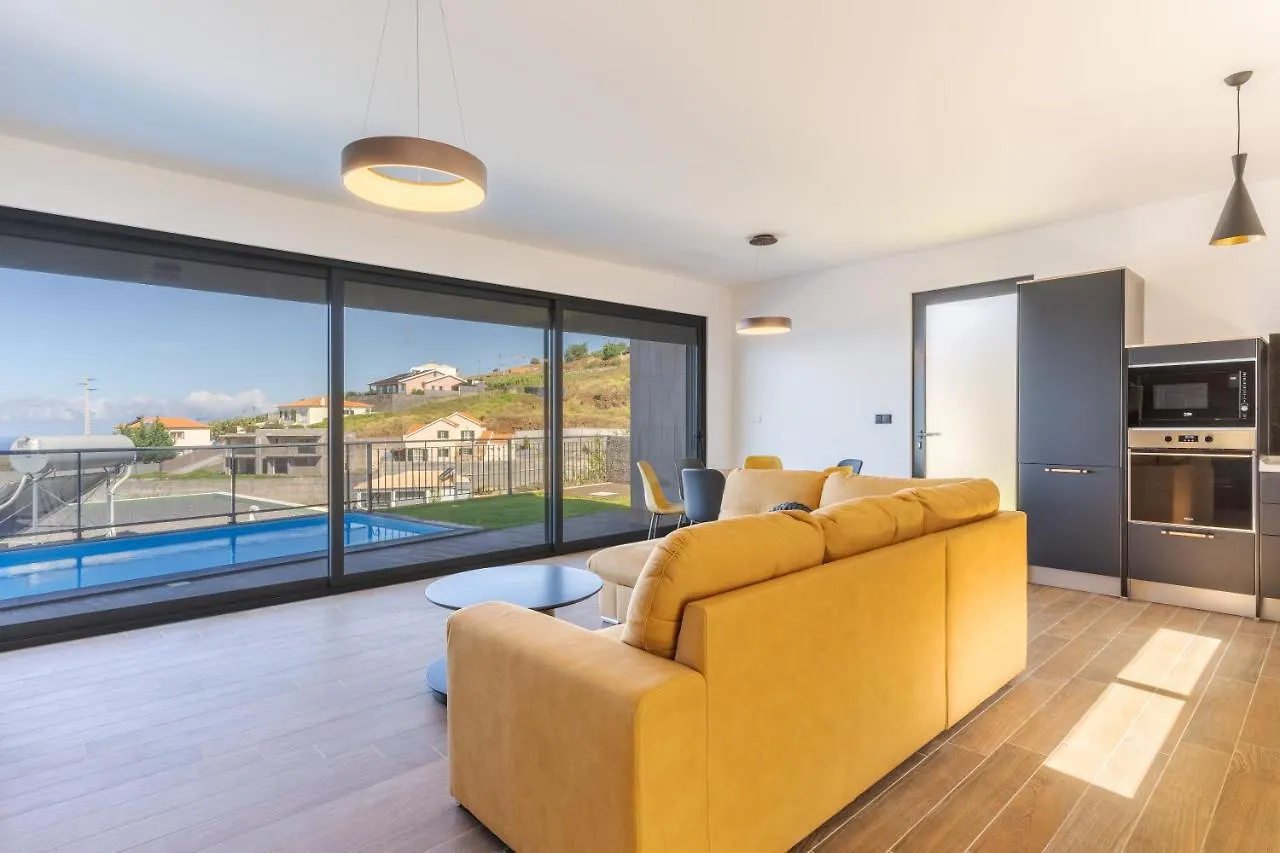 Casa Mozart I Villa Estreito Da Calheta 0*,